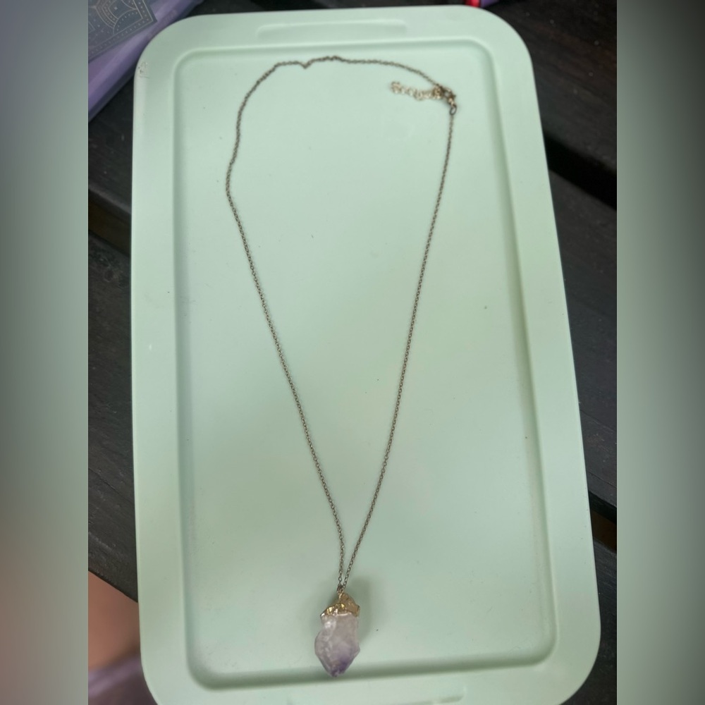 Elegant Gold Pendant Necklace